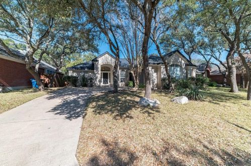 6868 Auckland Dr, Austin TX  78749-4139 exterior