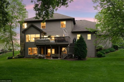 10147 Bridgewater Pkwy, Saint Paul MN  55129-8587 exterior