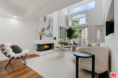 2677 Centinela Ave, Santa Monica, CA 90405-3153