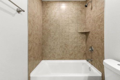 4720 Evening View Dr, Granbury TX  76048-6488 exterior