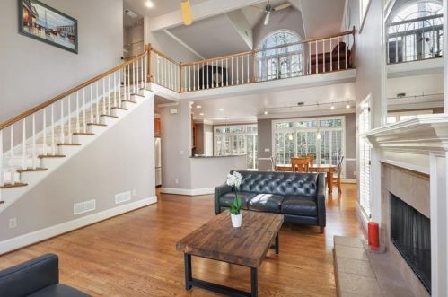 3027 Lanier Dr, Atlanta GA  30319-2718 exterior