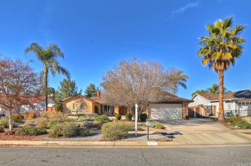 1437 Diamond Ct, Redlands, CA 92374-5435