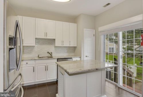 8205 Normandy Dr, Mount Laurel NJ  08054-5951 exterior