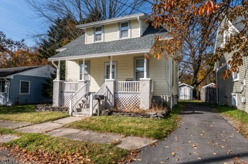 207 Park Ave, Hackettstown, NJ 07840-1843