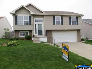17749 Edna St, Omaha, NE 68136-1998
