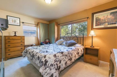 10551 Jeffery Pine Rd, Truckee CA  96161-2187 exterior