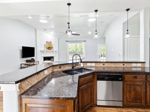 201 Bluebonnet Ct, Fort Worth TX  76035-5861 exterior