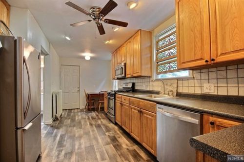 64 Bergen Ave, Ridgefield Park, NJ 07660-1749