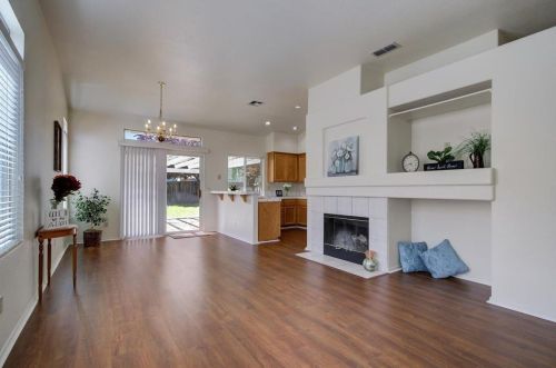 8566 Aspen Brook Way, Elk Grove, CA 95624-3429