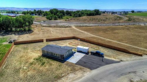 316 Christensen St, Marsing, ID 83639-5036