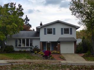 8905 Bloomfield Pl, Philadelphia PA  exterior
