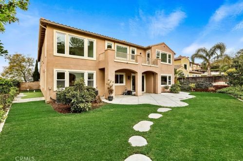 16849 Ridge Cliff Dr, Riverside CA  92503-0251 exterior