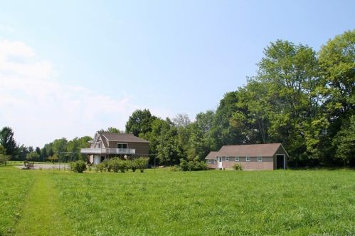 81 East St, Bethlehem, CT 06751-1803
