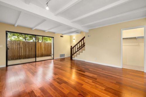 2016 Castillo St, Santa Barbara, CA 93105-4286