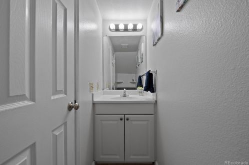 17164 Ford Dr, Aurora CO  80017-3204 exterior