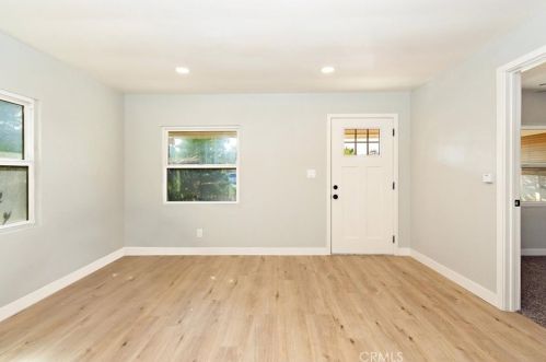 321 Jackson St, Santa Ana, CA 92703-3354