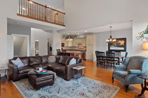 10189 Florida Ln, Crown Point IN  46307-7577 exterior