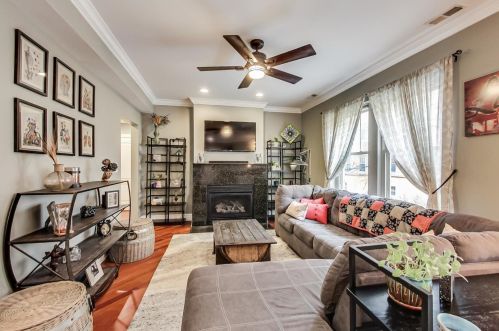 3129 Palmer St, Chicago, IL