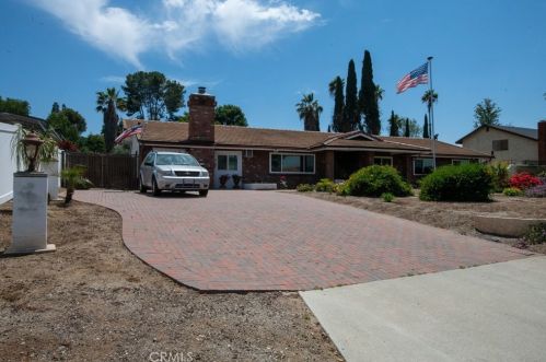 16273 Rancho Escondido Dr, Riverside CA  92506-5814 exterior