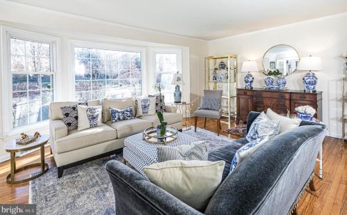 193 Cherry Vly Rd, Princeton NJ  08540-7681 exterior