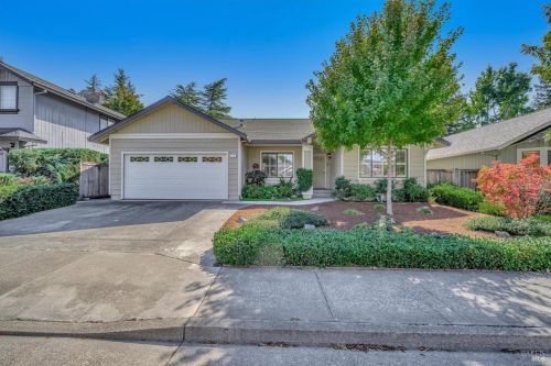 516 Gertrude Dr, Windsor, CA 95492-8890