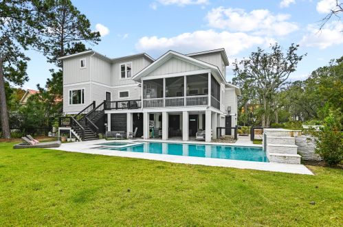 1431 Headquarters Plantation Dr, Johns Island, SC 29455-3103