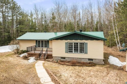 5687 Howard Gnesen Rd, Duluth, MN 55803-9269