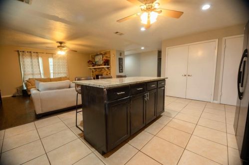 6326 Mc Cartney Ln, Garland TX 75043-5934 exterior