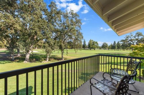 706 Cottage Dr, Fairfield, CA 94558-1200