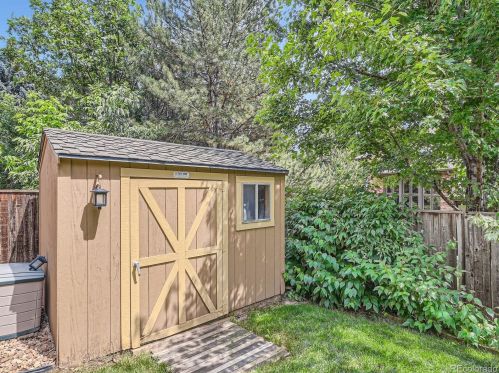 16572 Crestline Pl, Aurora CO 80015-4308 exterior