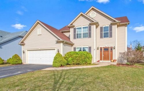 145 Fieldcrest Dr, Hanover Park, IL 60103-1388