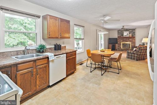 3117 Beethoven Way, Silver Spring MD 20904-6860 exterior