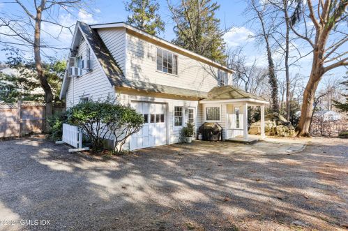 14 Grove Ln, Greenwich CT  06831-5347 exterior
