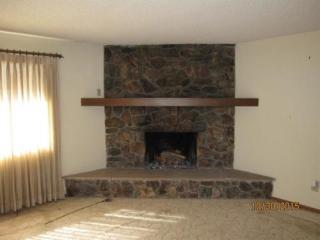 530 5th Ave, Escondido, CA 92025-4313