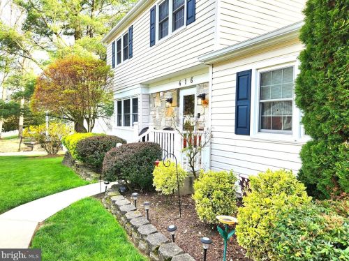416 Hillcrest Dr, Aberdeen, MD 21001-1811