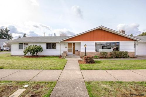 1090 5 St, Lebanon OR  97355-1919 exterior