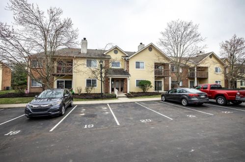 1011 Cedar Ridge Dr, Cincinnati, OH 45245-3057