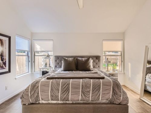 8532 Copano Dr, Austin TX  78749-3890 exterior