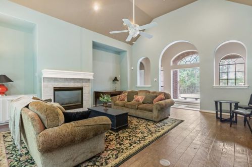 15720 Kuykendahl Ct, Conroe TX  77384-3560 exterior