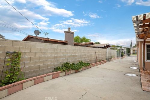 3139 Tyler Ave, Anaheim CA  92801-6039 exterior