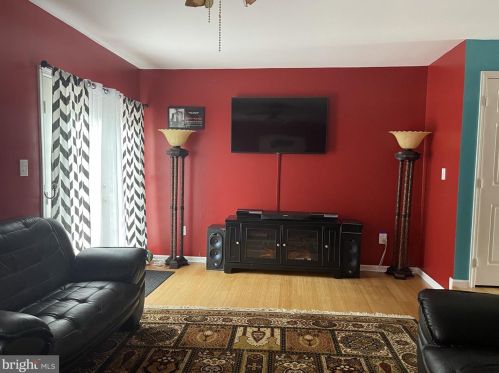 8706 Wadebrook Ter, Springfield, VA 22153-3417