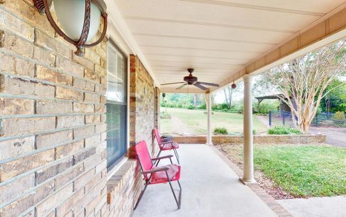 263 Calhoun St, Fairmount, GA 30139-3216