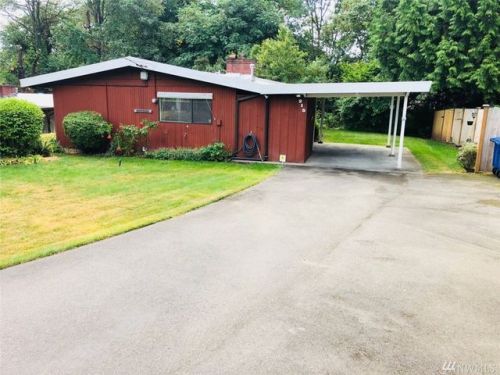 215 5th St, Seattle, WA 98057-3416