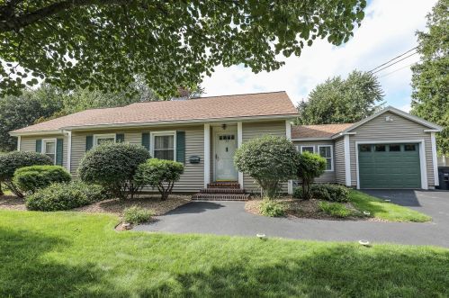 33 Dunstable Rd, Nashua, NH 03060-5863