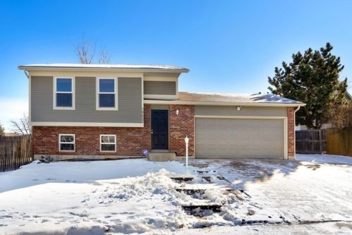 19652 Purdue Cir, Denver CO  80013-4520 exterior