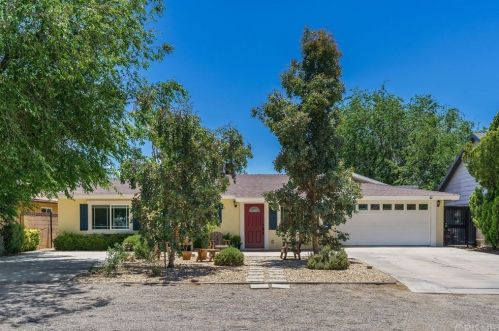 4036 Avenue, Lancaster, CA 93535-7720