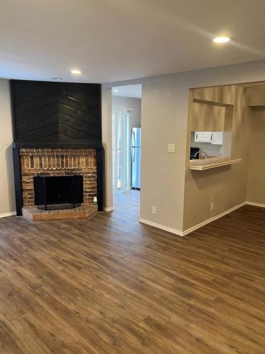6028 Stoneybrook Dr, Fort Worth TX  76112-2789 exterior