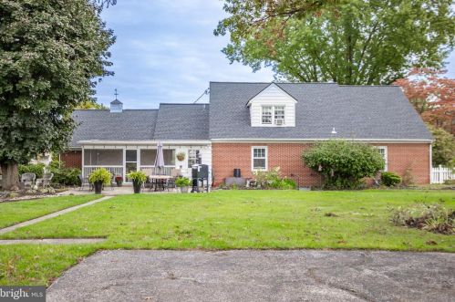 221 Clearview Rd, Hanover PA 17331-1311 exterior