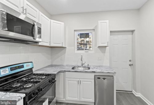 1418 Corlies St, Philadelphia PA  19121-3505 exterior