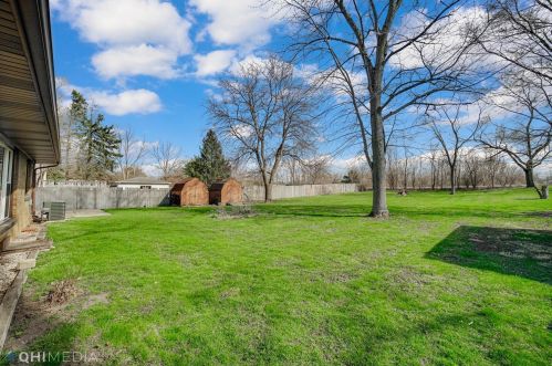 135 73rd Ave, Gary IN  46410-3657 exterior